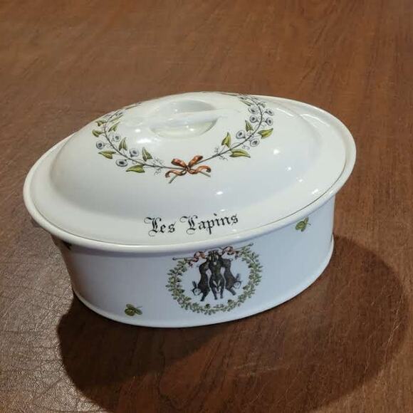 Porcelaine d'Auteuil Chambord 2 Qtr Oval Covered Casserole France Le Lapins Hare - Picture 1 of 13